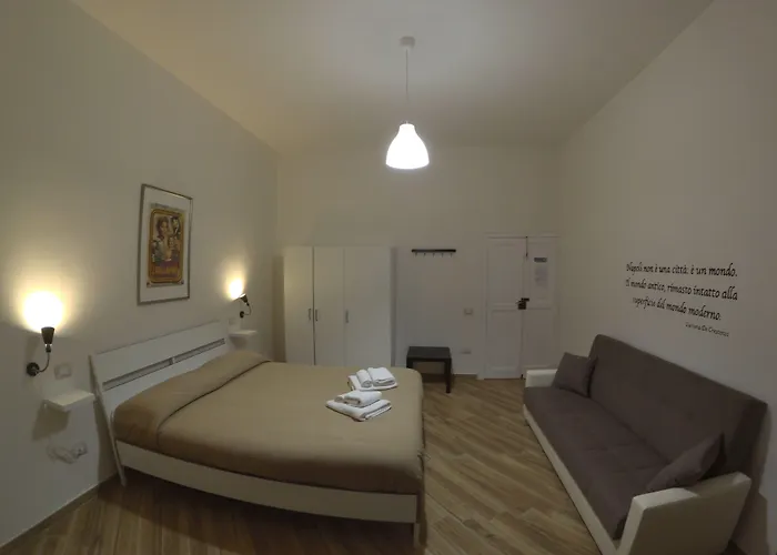 GuestHouse Marcanto - Duomo Napoli
